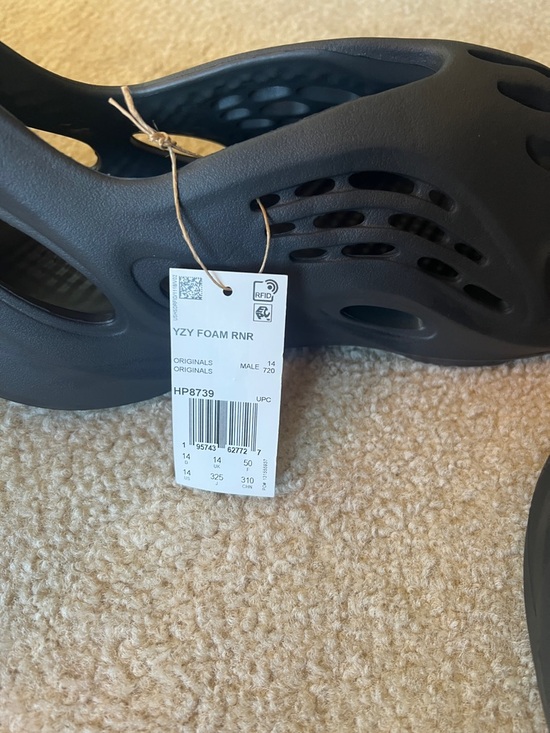Yeezy Foam Runners Size 14 
New with tag and box